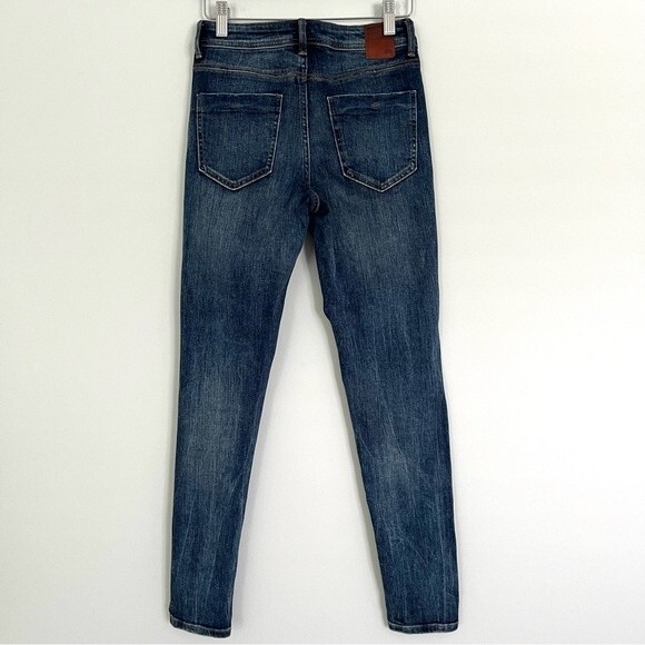 Zara Mid Rise Distressed Skinny Jeans with Asymmetrical Hem, US 2/EUR 34 NWOT - Picture 6 of 13